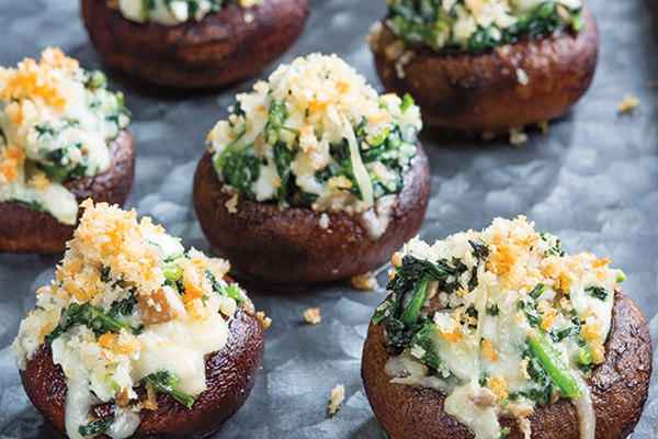 Holiday Spinach Stuffed Mushrooms